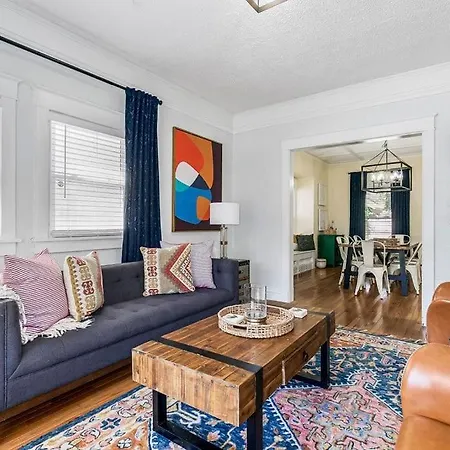 Modern Comfort In Historic Charm: 4Br Kc Retreat